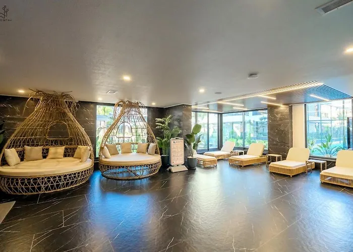 Touch The Sky At Nordic Sky Modern Daire *