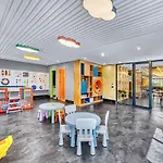 Touch The Sky At Nordic Sky Modern 아파트