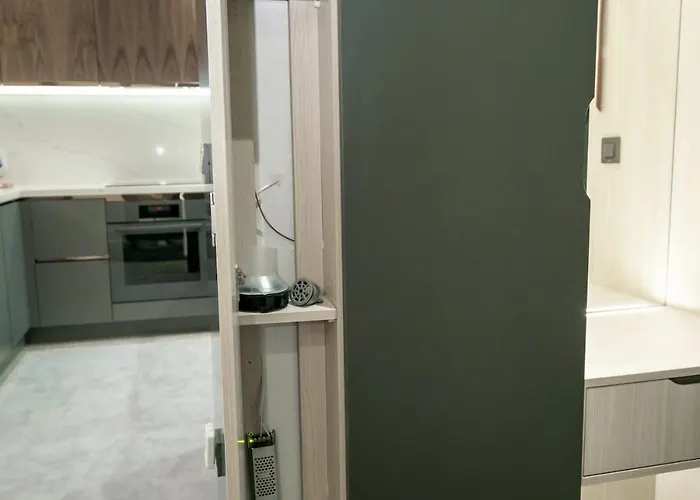 Touch The Sky At Nordic Sky Modern 阿拉尼亚